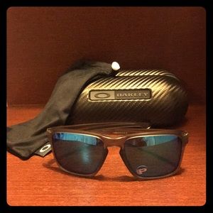 Men’s Oakley Sliver XL